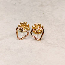Load image into Gallery viewer, open heart earrings in 14k gold
